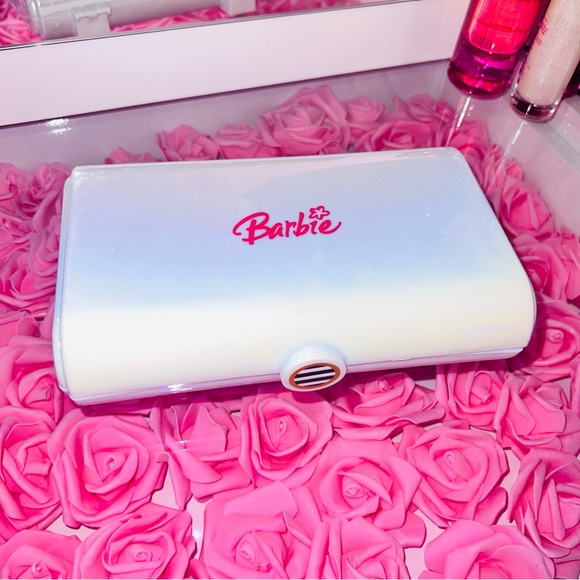 Barbie Handbags - SOLD Barbie makeup case 🤍